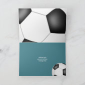 サッカーボール吹き出し女の子ティール(緑がかった色)灰色の誕生日 カード (内部)
