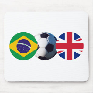 サッカーボール英国とブラジルがMUSEUMのザズレに旗を振る マウスパッド