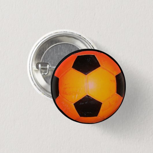 サッカーボール3つ 缶バッジ (正面&裏面)