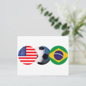 サッカーボール「ブラジルと米国」がMUSEUM「ザズレ」の旗を掲げる ポストカード (スタンド正面)