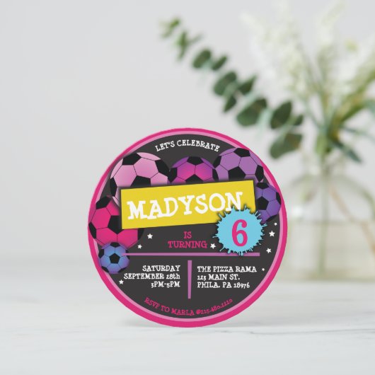 サッカーボール 女の子の誕生日パーティー招待状 招待状 (スタンド正面)