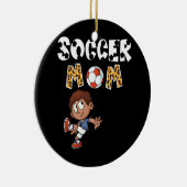 サッカーママヒョウかわいい男の子遊のサッカー セラミックオーナメント (右)