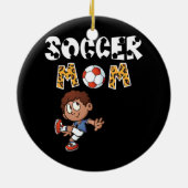 サッカーママヒョウかわいい男の子遊のサッカー セラミックオーナメント (裏面)