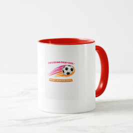 サッカーママ マグカップ – 彼女はすべてのゴールに貢献している ママはいつだって応援してる