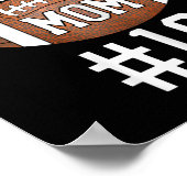 サッカーママ#18母おもしろい女タッチダウン女の子 ポスター (角)