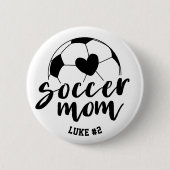 サッカーマムハートパーソナライズされたのボール名とナンバー 缶バッジ (正面)