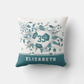 サッカールームdecor女の子スポーツスターティール（緑がかった色）ホワイト クッション (裏面)