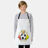 サッカーレッド&イエローカードトロフィー エプロン (着用した状態)