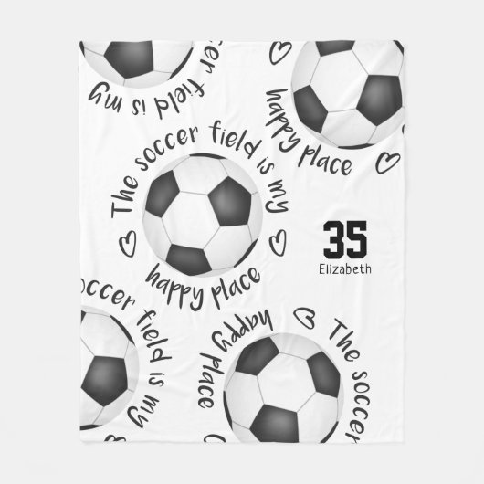 サッカー場は私の幸せな場所の女の子スポーツだ フリースブランケット (正面)