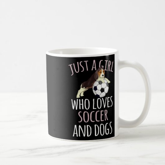 サッカー大好き女子の犬たちとの楽しいひととき コーヒーマグカップ (右)