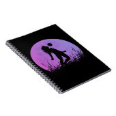 サッカー女子のシルエット ノートブック (右側)