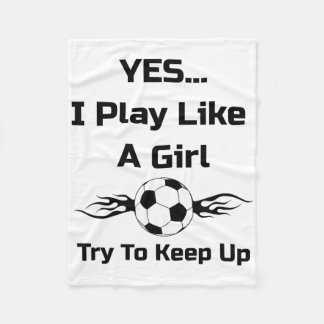 サッカー少女のようにプレーする フレアソッカーTシャツ フリースブランケット