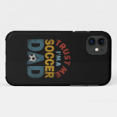 サッカー少年パパだって言ってるんだから信じてよ Case-Mate iPhoneケース (裏面(横))