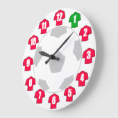 サッカー時計 – 赤シャツつき ラージ壁時計 (傾斜)