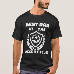サッカー最高のフィールドのサッカーのボールのラウアでメンズのパパ Tシャツ