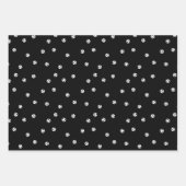 サッカー白黒パーソナライズされた ラッピングペーパーシート (正面)