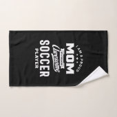 サッカー誇りを持った選手の素晴らし母親 ハンドタオル (ハンドタオル)