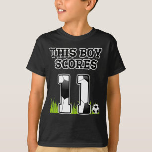 サッカー誕生日- 11歳の少年 – 11誕生日 Tシャツ