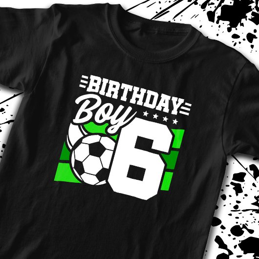 サッカー誕生日- 6歳の少年 – 6誕生日 Tシャツ