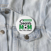 サッカー警告のお母さんが大声で叫ぶ 缶バッジ (インサイチュ)