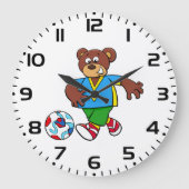 サッカー遊の熊のスポーツ衣装 ラージ壁時計 (正面)