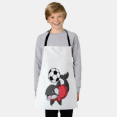 サッカー選手としてのキラークジラ エプロン (着用した状態)