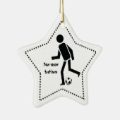 サッカー選手とボールカスタムギフト セラミックオーナメント (右)