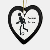 サッカー選手とボールカスタムギフト セラミックオーナメント (左)