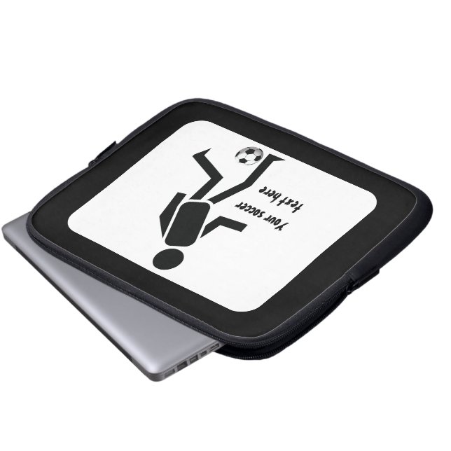 サッカー選手とボールカスタムギフト ラップトップスリーブ (正面下部)