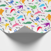 サッカー選手のシルエットの白のパターン ラッピングペーパー (角)