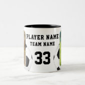 サッカー選手の名前番号チーム2の写真 ツートーンマグカップ (中央)