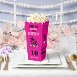 サッカー選手の女の子，サッカー女子チームの好意ボックス フェイバーボックス