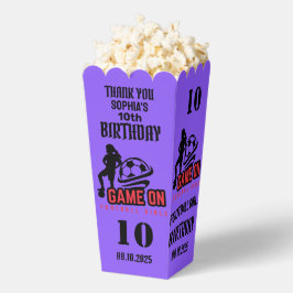 サッカー選手の女の子，サッカー女子チームの好意ボックス フェイバーボックス