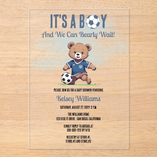 サッカー選手の赤ちゃんシャワーを心待ちにしている男の子だ アクリル招待状 (正面)