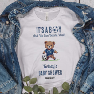 サッカー選手の赤ちゃんシャワーを心待ちにしている男の子だ トライブレンドTシャツ