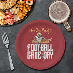 サッカー選手の赤の試合 ペーパープレート<br><div class="desc">サッカーの試合日パーソナライズされたパーティー紙のプレートファンすごいは、赤い背景にサッカー選手をフィーチャーすることを愛する。高校、大学、プロなど、ビッグゲームに最適。コレクション内の一致アイテム。</div>