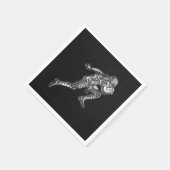 サッカー選手ランニングのクォーターバックブラックシルバー スタンダードカクテルナプキン (角)