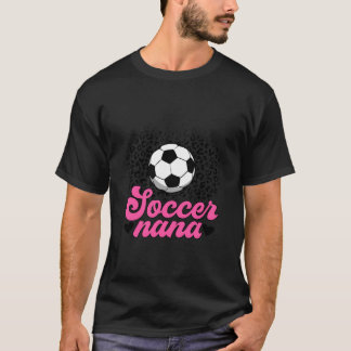 サッカー選手誇りを持ったのサッカーおばあちゃん奈々 Tシャツ