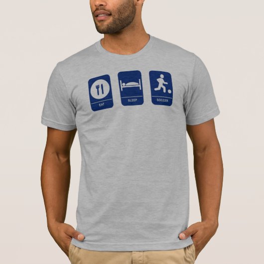 、サッカー食べて下さい、眠らせて下さい Tシャツ (正面)