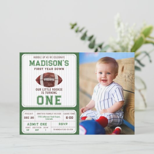 サッカー1年目を終える1歳の誕生日パーティー写真 招待状 (スタンド正面)