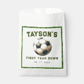 サッカー1年目を終える1歳の誕生日紙 フェイバーバッグ (正面)