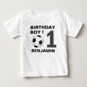 サッカー1歳の誕生日パーティー ベビーTシャツ (正面)