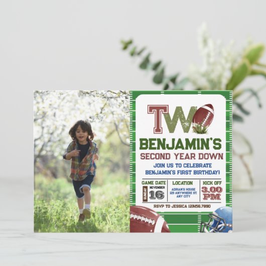 サッカー2年目のダウンフォト誕生日 招待状 (スタンド正面)