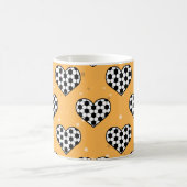 サッカー/サッカーボールのハート形状 コーヒーマグカップ (中央)