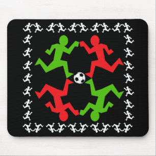 サッカー ボールへ向かって走るプレイヤーのパターン マウスパッド