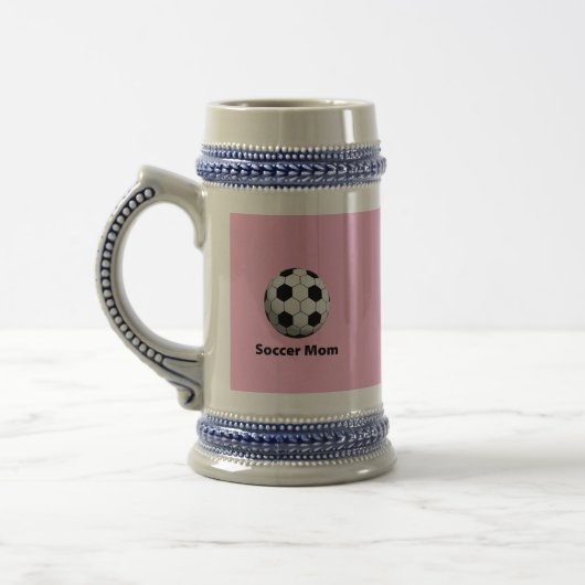 サッカー・ママ・マグカップ ビールジョッキ (左)
