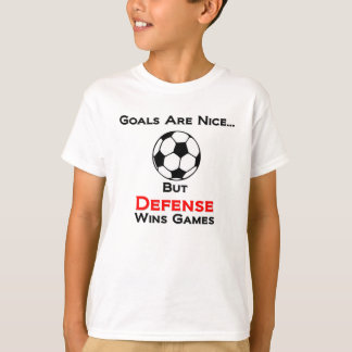 サッカー-防衛はゲームに勝ちます! Tシャツ