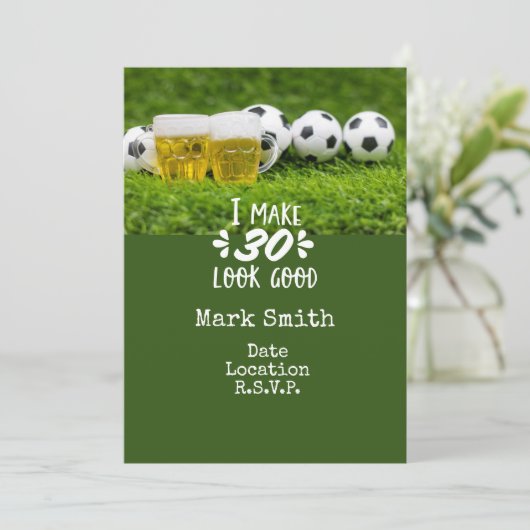 サッカー 30歳の誕生日カード 緑のボール 招待状 (スタンド正面)