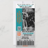 サッカーVIPチケットアクアブルー&オレンジ誕生日  招待状 (正面)