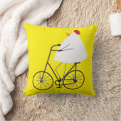 サッシチキンバイクもしくは自転車に乗る人 クッション (ブランケット)